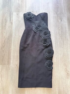 helsi kaia black 3d floral qpplique strapless boning midi dress size XS NEW